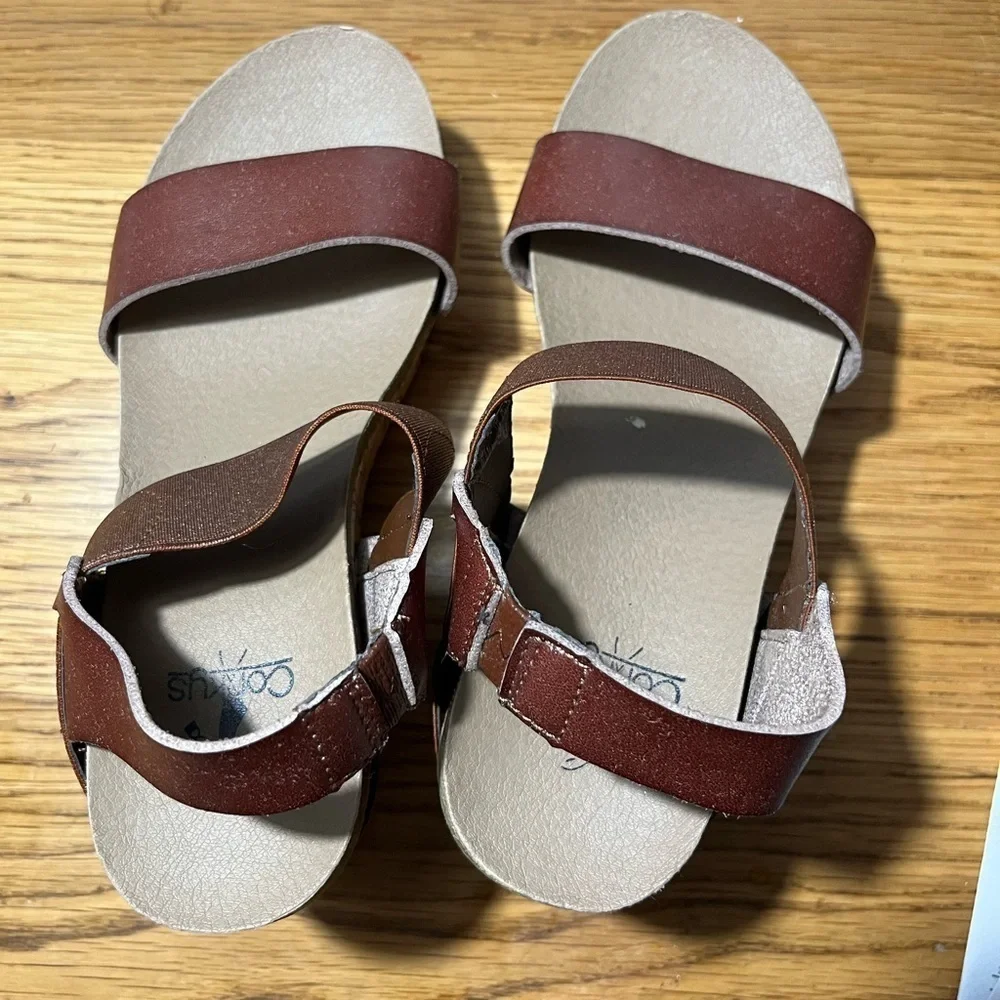 CoRKyS Cork Heels w/studs Copper/Brown Color Size 6